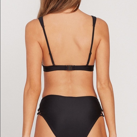 Volcom Simply Solid Halter - Picture 2 of 2